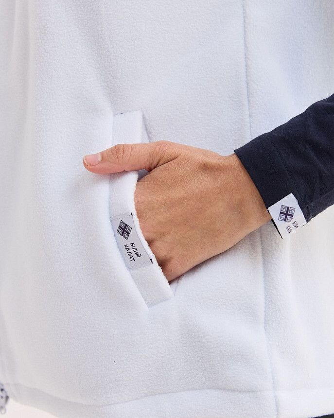 Медицинская жилетка женская флисовая Говерла белая 6