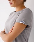 Медицинская классическая футболка женская светло-серая 4