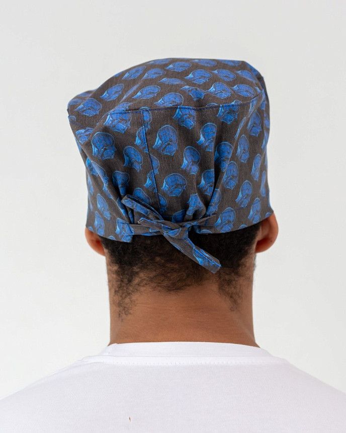 Медична класична шапочка на зав'язках з принтом KT 2