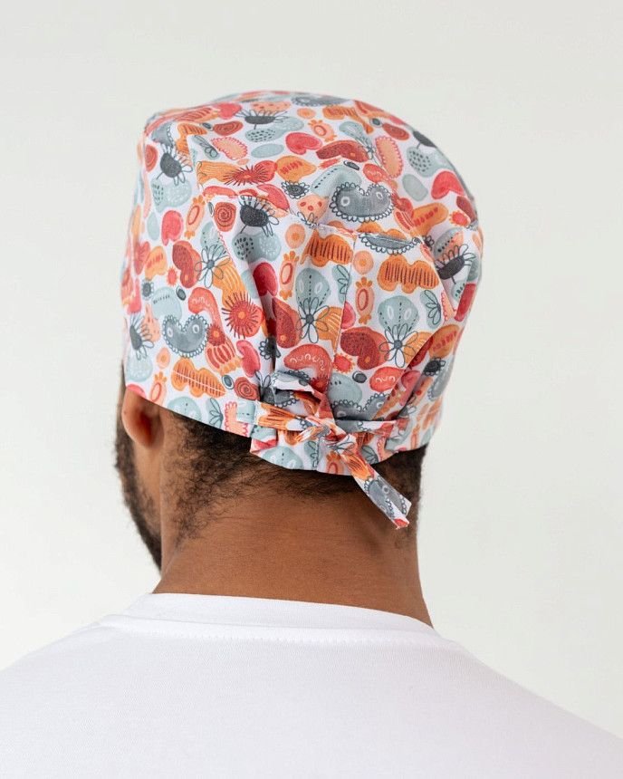 Медична класична шапочка на зав'язках з принтом Organic 2