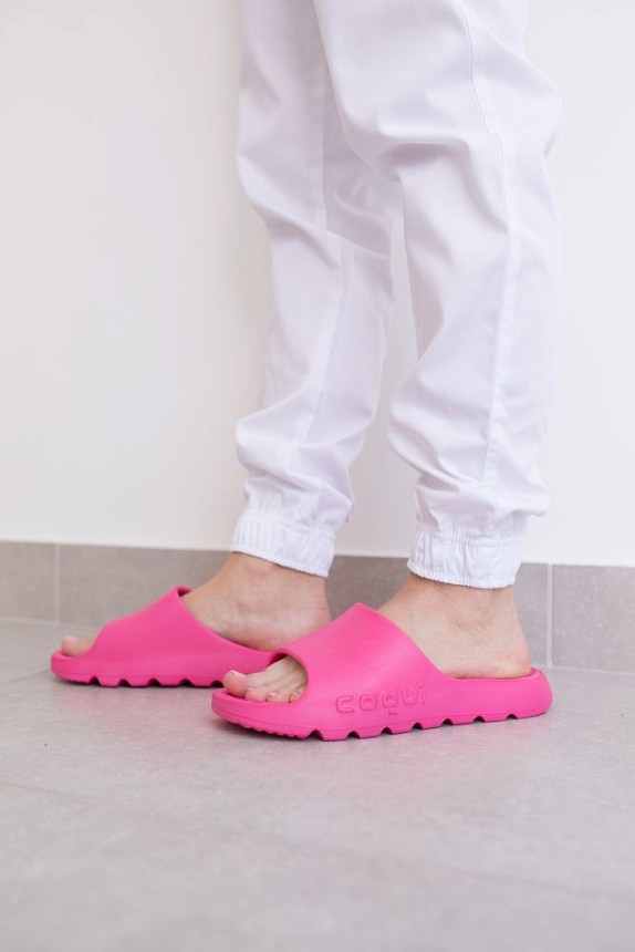 Взуття медичне жіноче шльопанці Coqui Lou рожевий неоновий 5