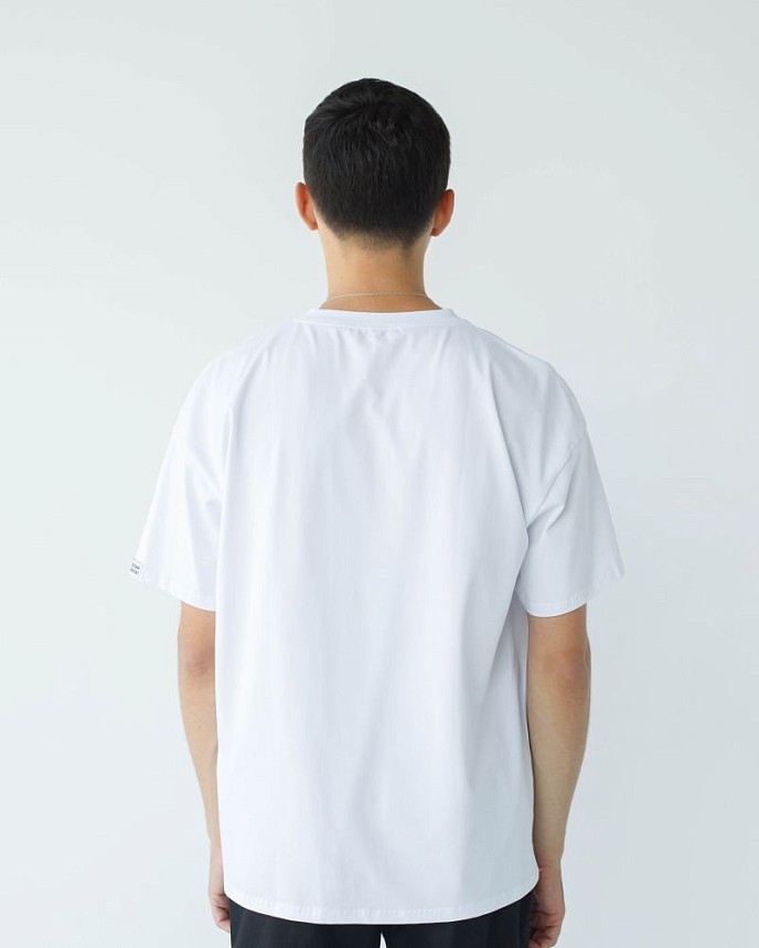 Медична футболка унісекс біла 5