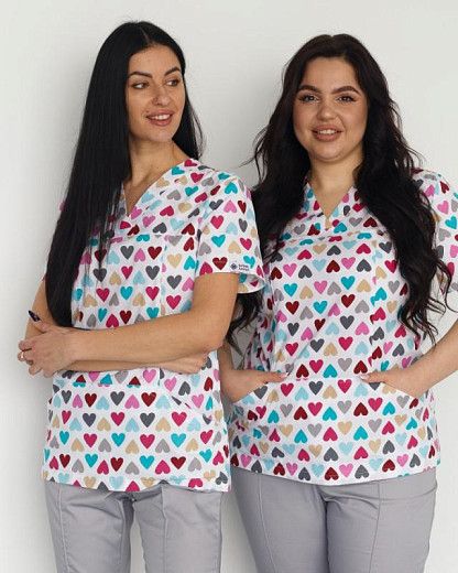 Какую можно подобрать медицинскую одежду на весну? Ознакамливаемся с несколькими вариантами