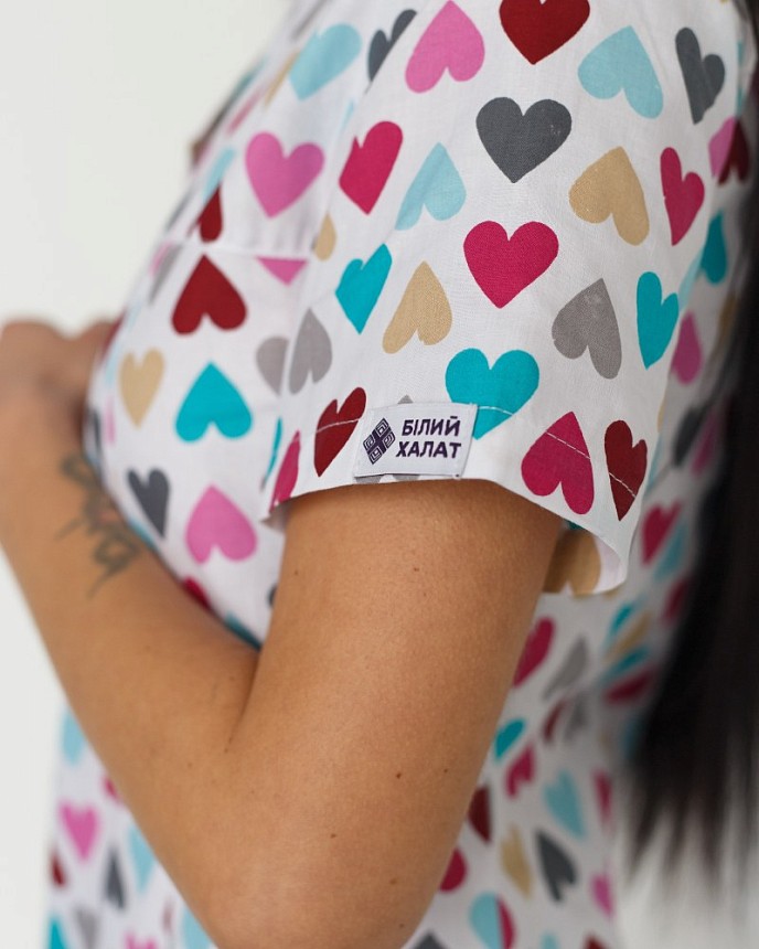 Медицинская женская рубашка Топаз принт Сердца серый 6