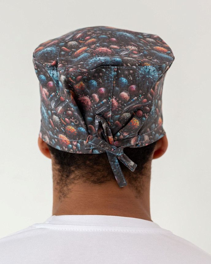 Медицинская классическая шапочка на завязках с принтом Virus 2