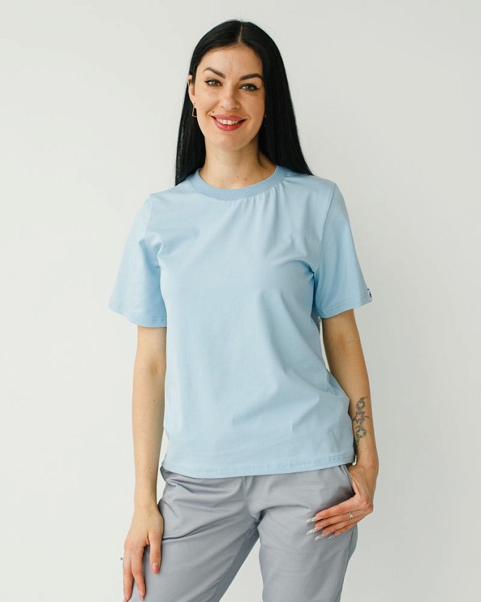 Медицинская базовая футболка женская голубая 2