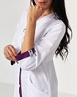 Медичний халат жіночий Олівія на гудзиках білий-фіолетовий 7