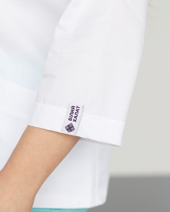 Медицинская женская рубашка Сакура бело-мятная +SIZE 4